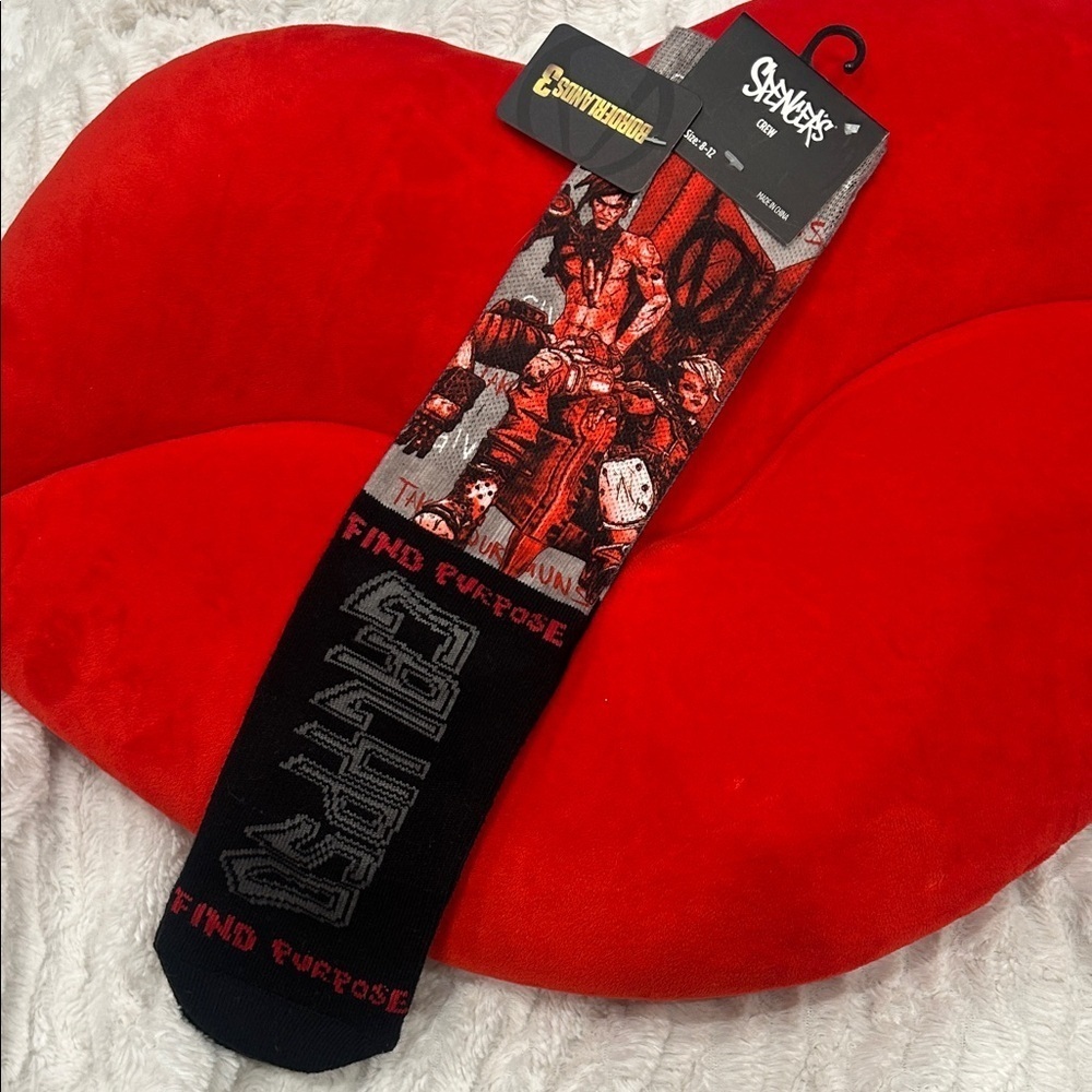Spencer's pair of Borderlands Calypso Twins crew socks Graphic new